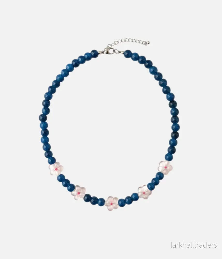 5 Rosblommor och Blå pärlor Halsband