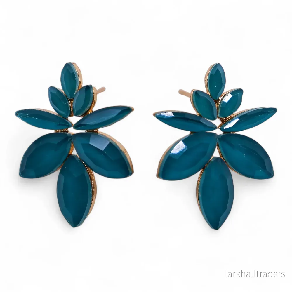 Blomörhängen i tealgrönt glas – vintageinspirerad design