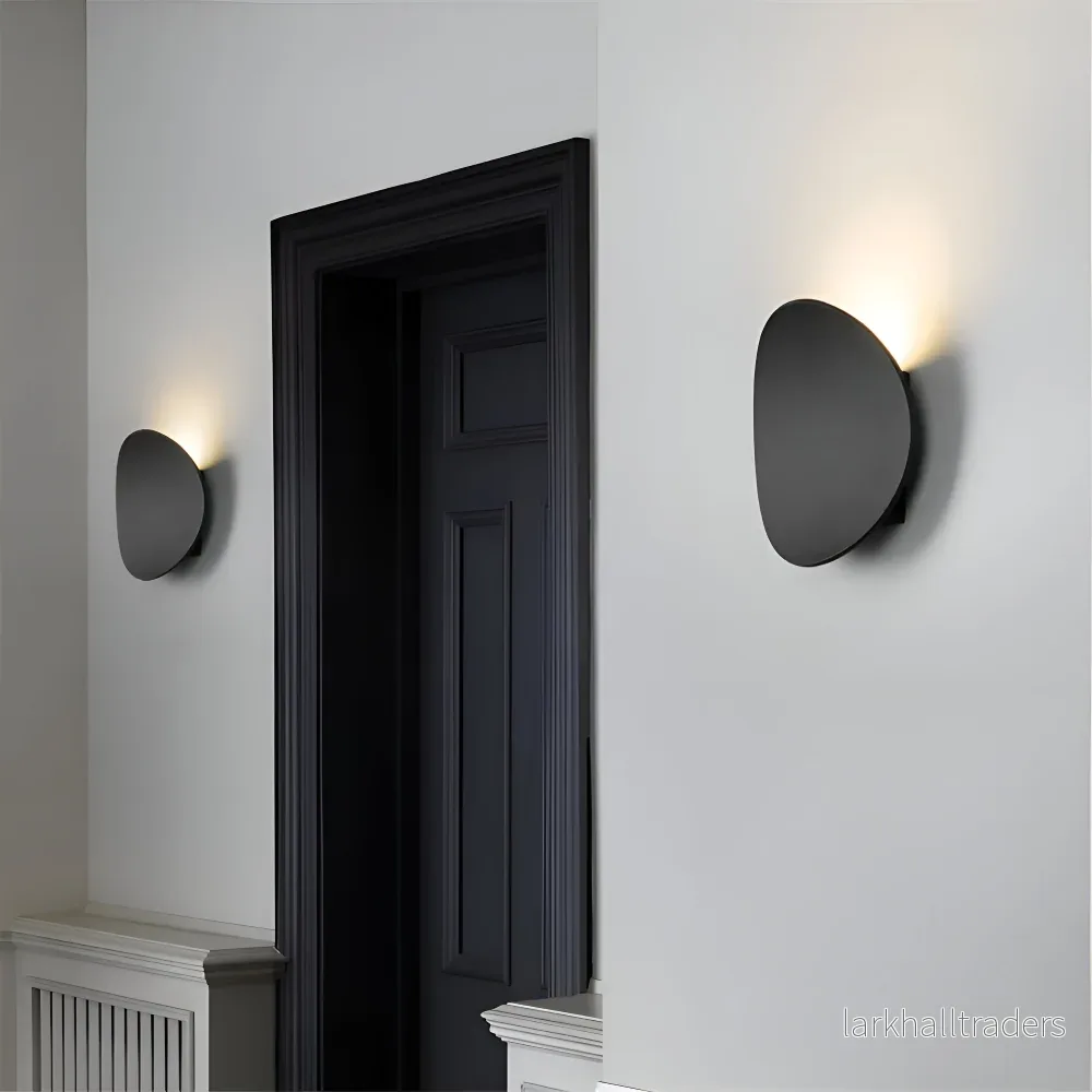 LumoOval – Vägglampa i Aluminium med Inbyggd LED och Minimalistisk Design