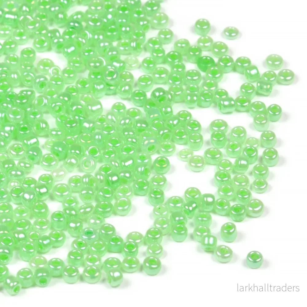 Seed Beads, 2mm, ceylon vårgrön, 30g Seed Beads, 2mm, ceylon vårgrön, 30g