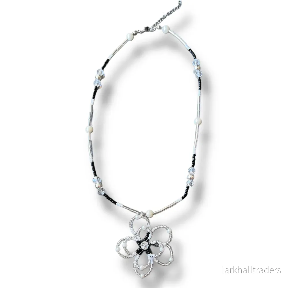 HIBISKUS Halsband Silver