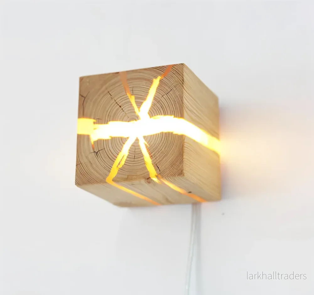QuadCrackle – Handgjord Vägglampa i Trä med Konstnärlig Crackle-design - Bild 3