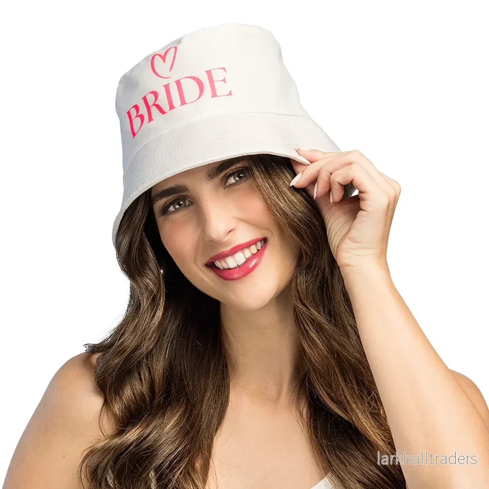 Bucket hat, bride to be vit Bucket hat, bride to be vit