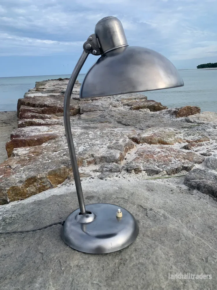 Kaiser Idell 6556 – Rå metall Kaiser Idell 6556 – Rå metall