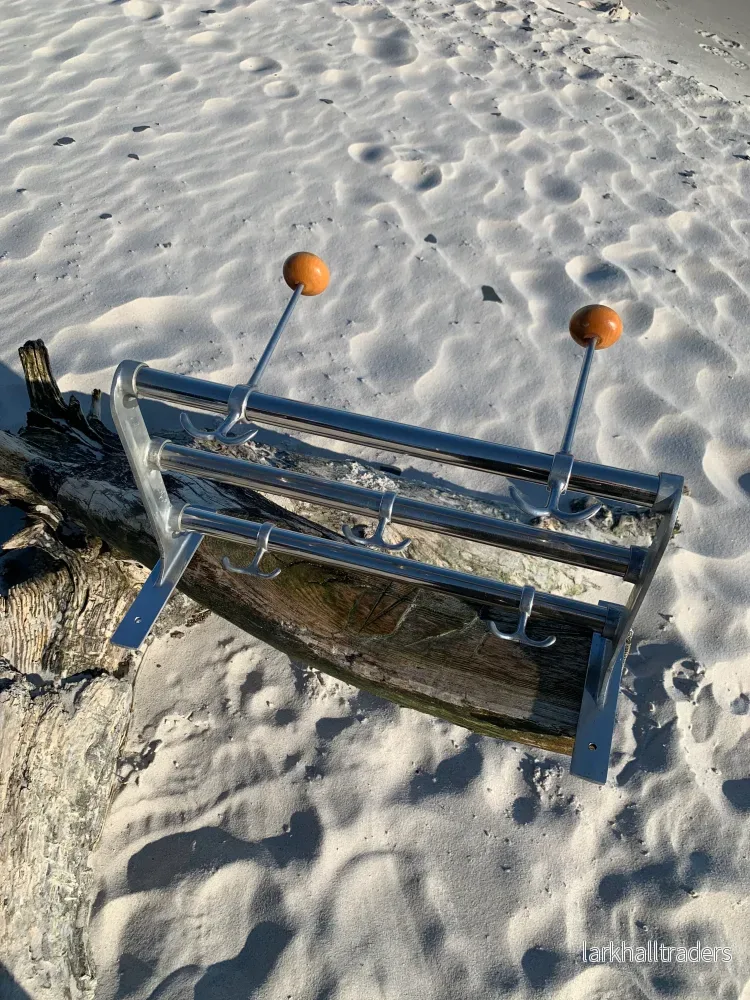 Hattehylde med to hatteknager - Bild 3