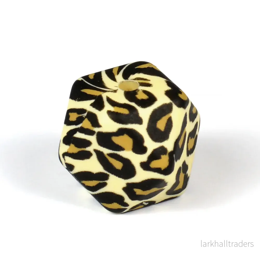 Kantig silikonpärla, leopard, 18mm Kantig silikonpärla, leopard, 18mm