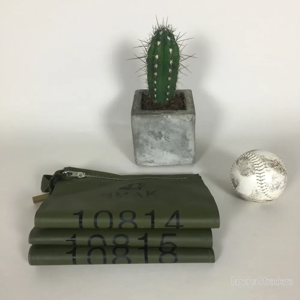 Militärväska med lås och numrerad nyckel (Pris är per styck)