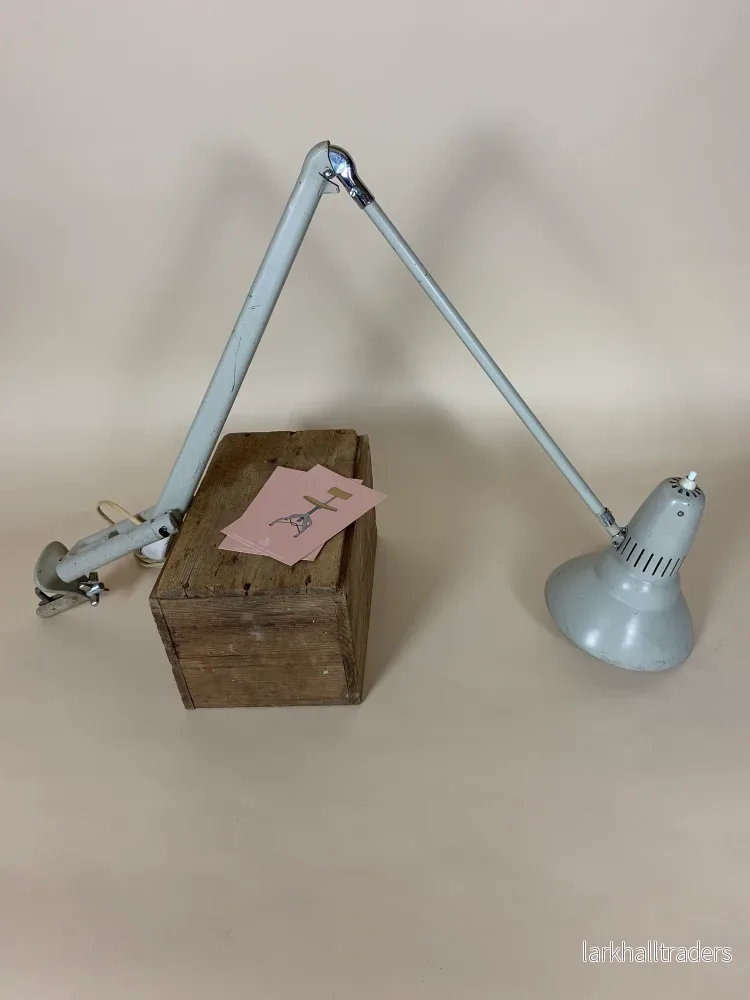 Industriarkitektlampa