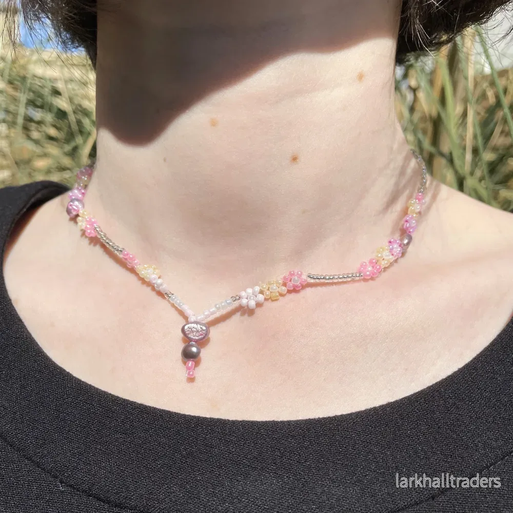 Pärlhalsband - Prästkragar & Pärlor - Bild 2