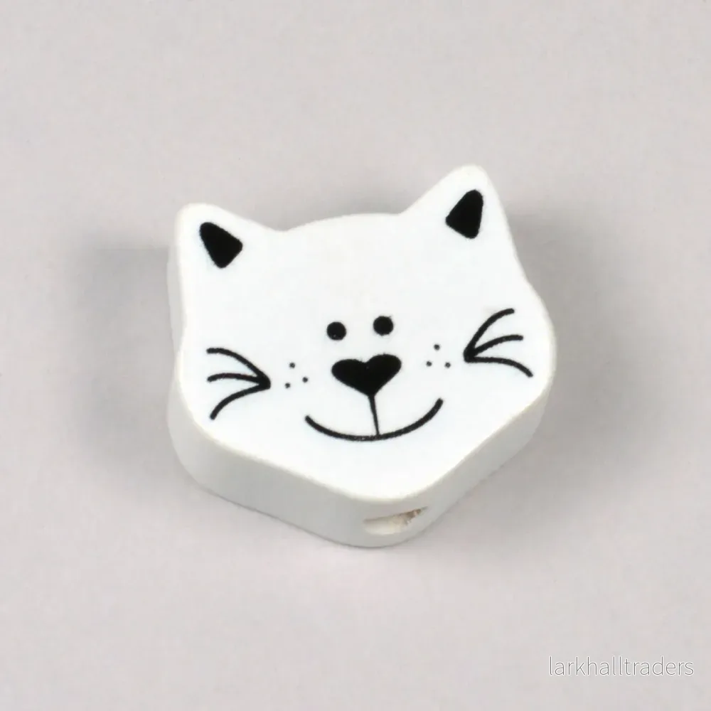 Motivpärla i trä, liten katt, vit Motivpärla i trä, liten katt, vit