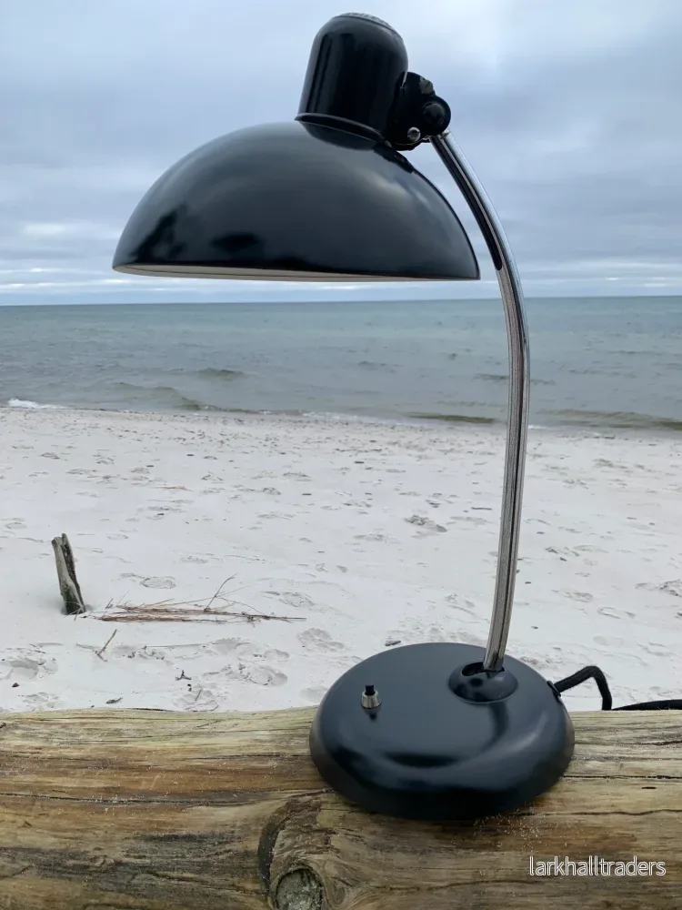 Kaiser Idell 6556 – Svart