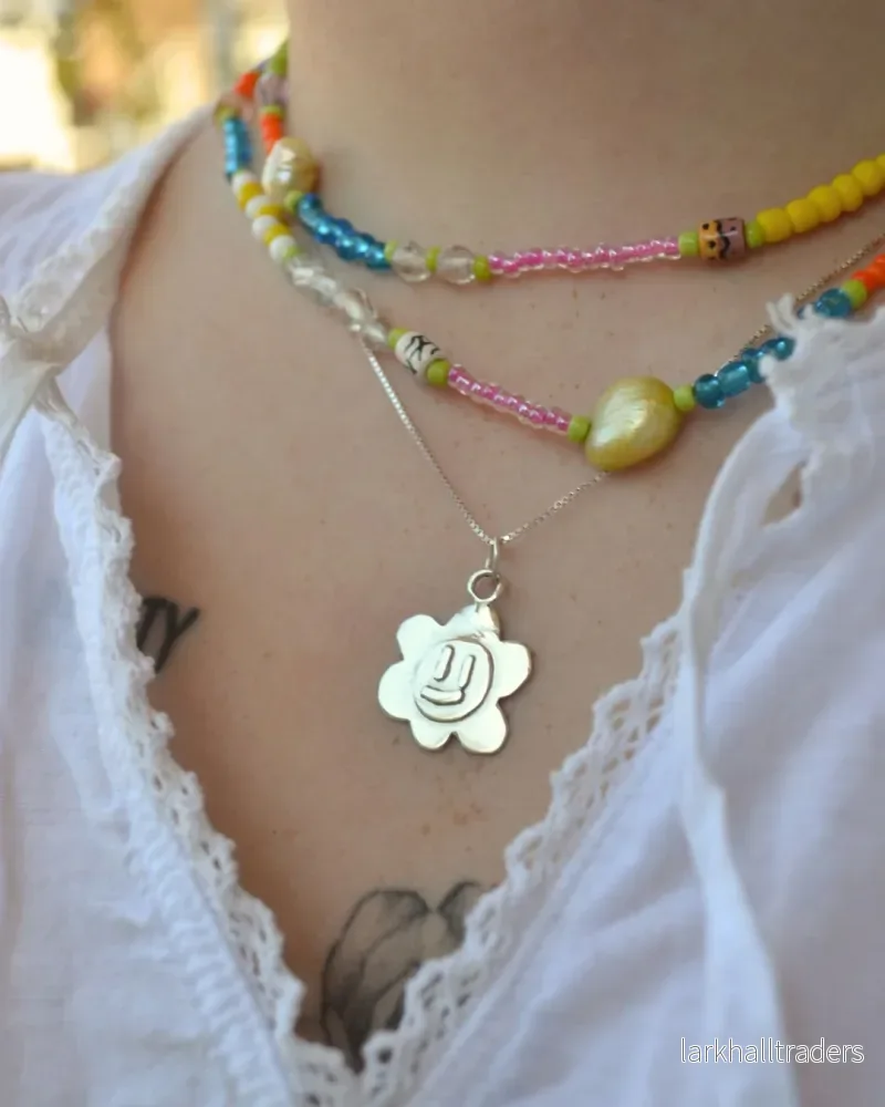 Silver Smiley Flower - Halsband - Bild 2
