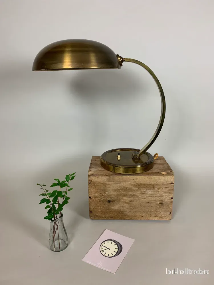 Gecos bordslampa i mässing