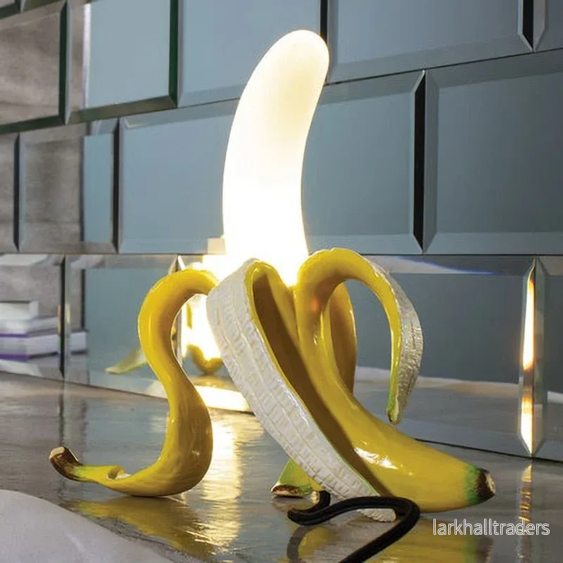 NoirLume – Stilren svart bordslampa med kopparinslag och varmt ljus - Bild 3