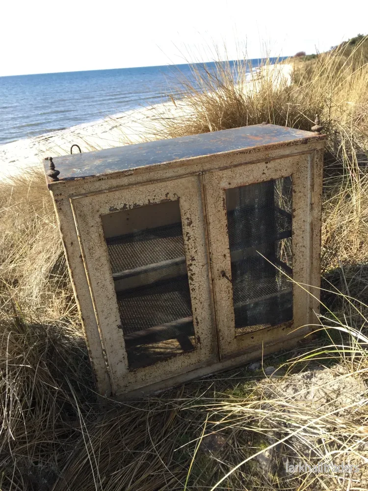 Flugskåp med fina detaljer - Bild 3