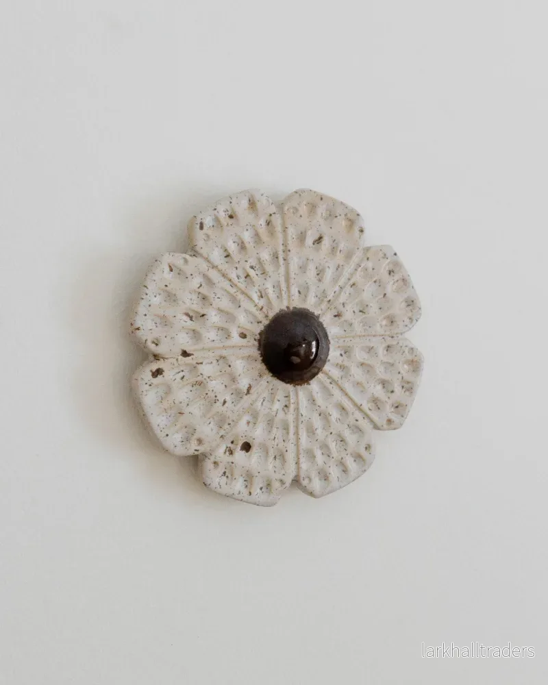 Blomster Väggskulptur Stor - Fläckig Creme