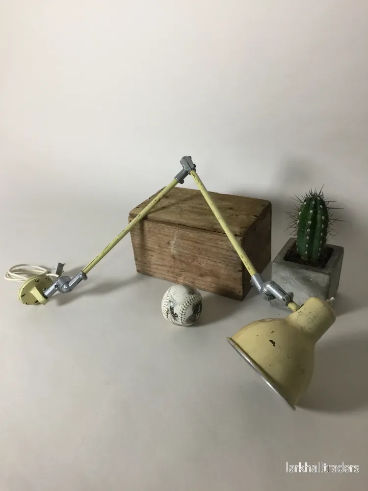 Rå och original Rijo vägglampa - Bild 2