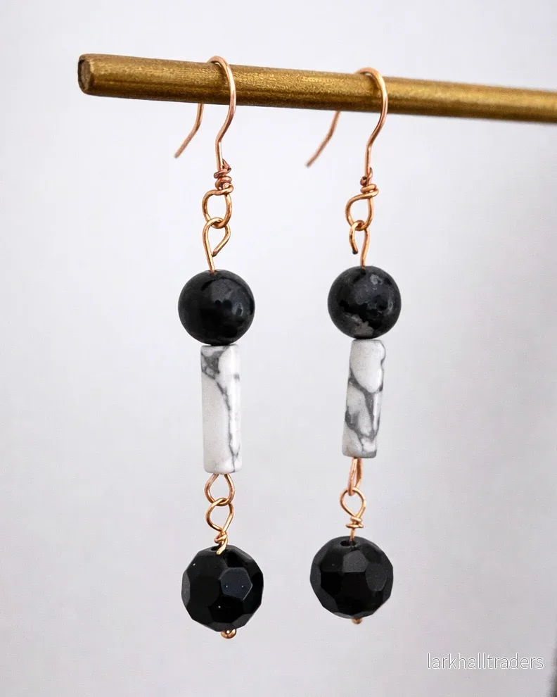 Howlite, Obsidian & Svart Tourmaline Örhängen