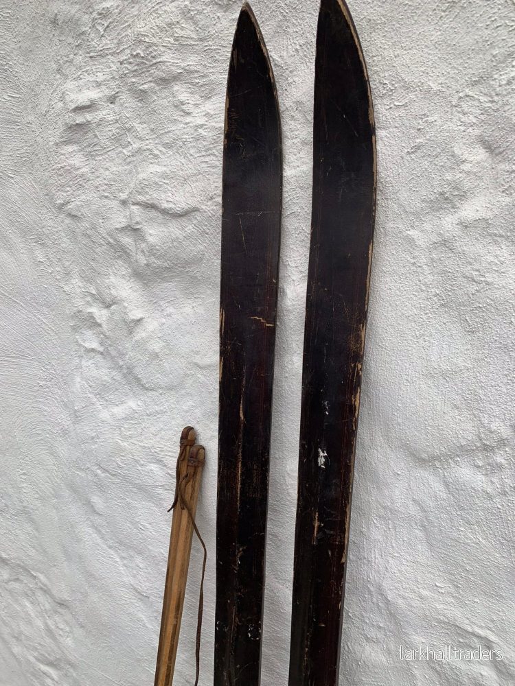 Dekorativa skidor med stavar - Bild 3