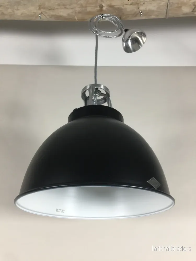 Original BTC lampa - Titan i svart - Bild 3