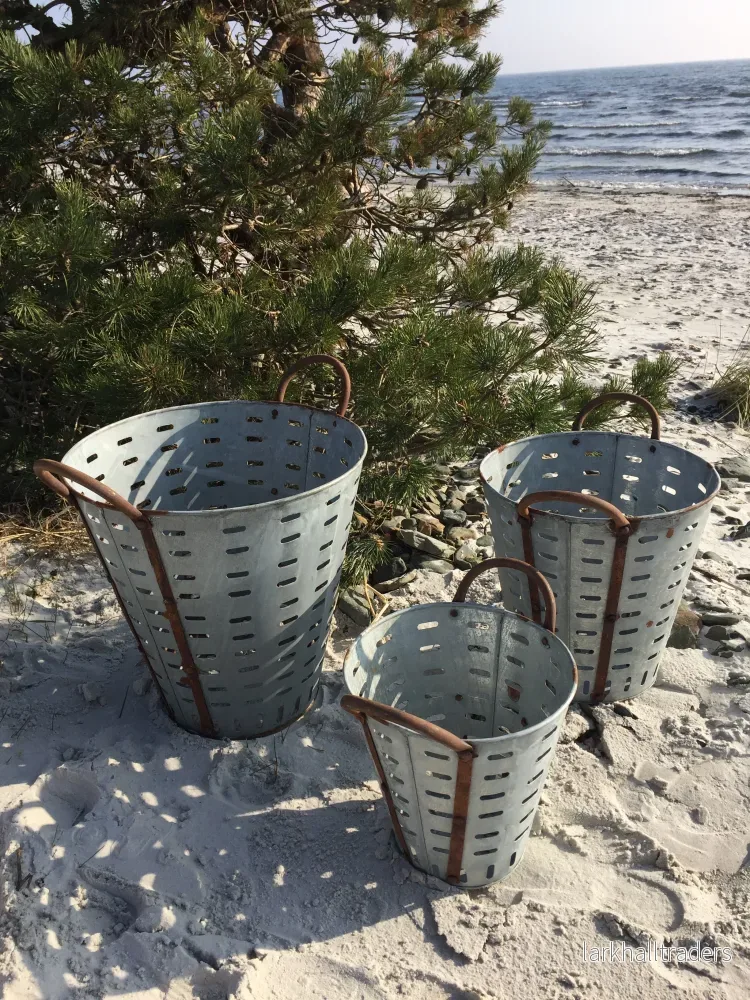 Olivhink med fin patina (Priset är per styck för den minsta hinken)