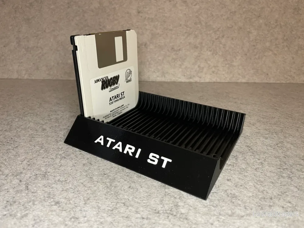 Spelställ för 25 Atari ST-spel (3,5″ disketter) Spelställ för 25 Atari ST-spel (3,5″ disketter)