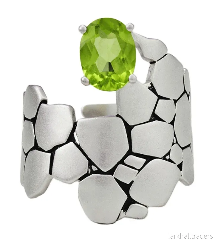 Nature’s Blanc Vit Crevice Stone Ring