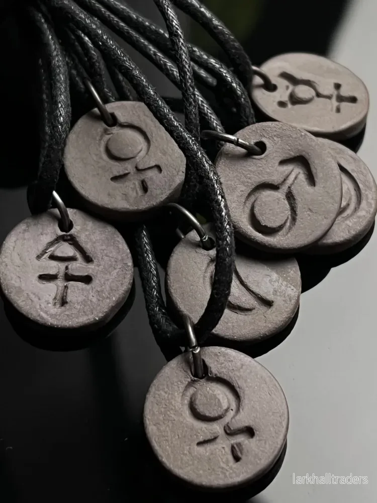 Handgjord Alkemisk Symbol Hänge Halsband i Svart Stengods