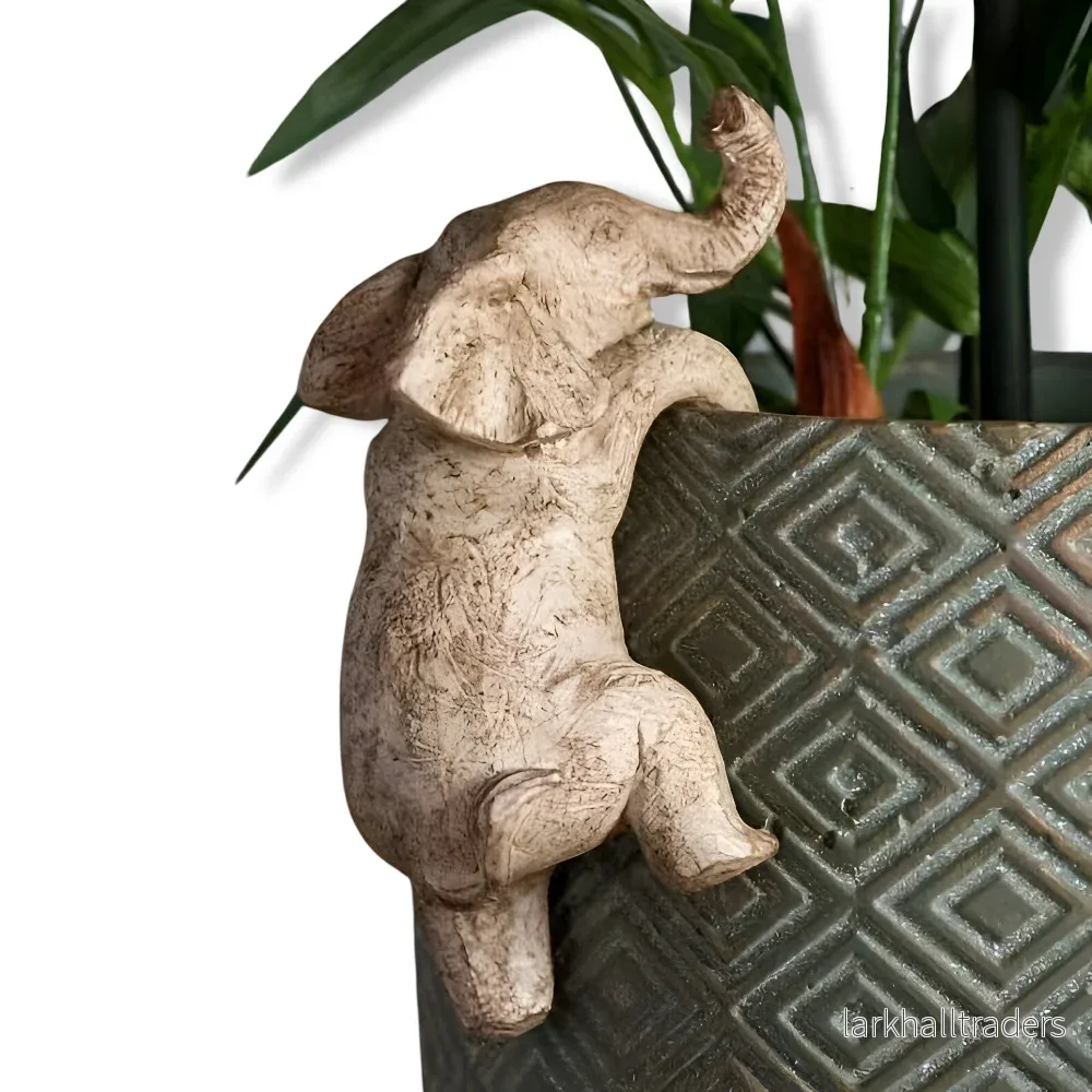EleHang Joy – Hängande Elefantkruka i Dekorativ Harzdesign - Bild 2