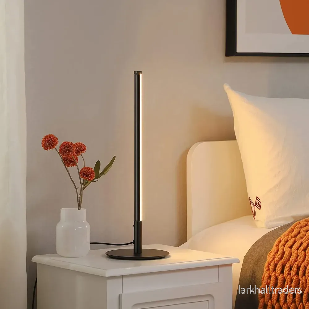 Auroro – Minimalistisk bordslampa i guld med dimbar LED och touchkontroll Auroro – Minimalistisk bordslampa i guld med dimbar LED och touchkontroll