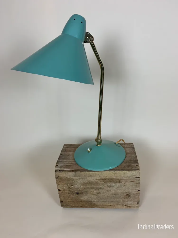 Vintage lampa med arm i mässing Vintage lampa med arm i mässing