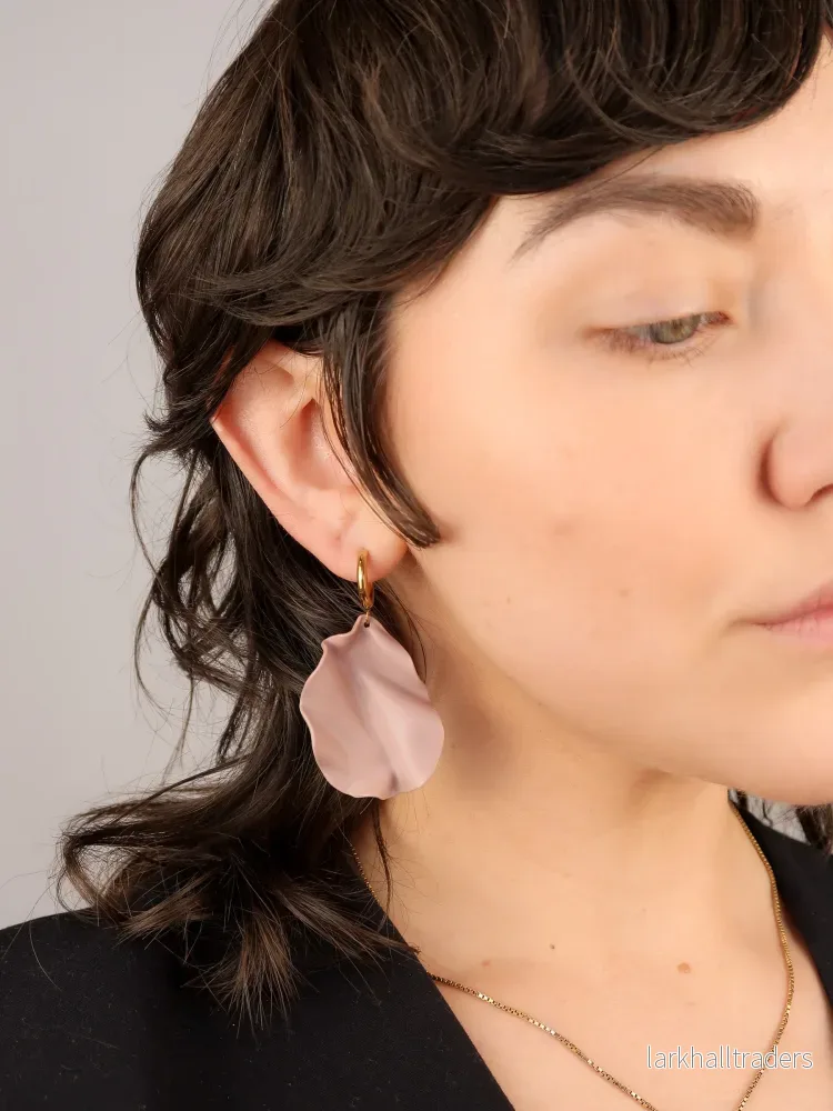 Satin Revived Örhängen - Dammig rosa