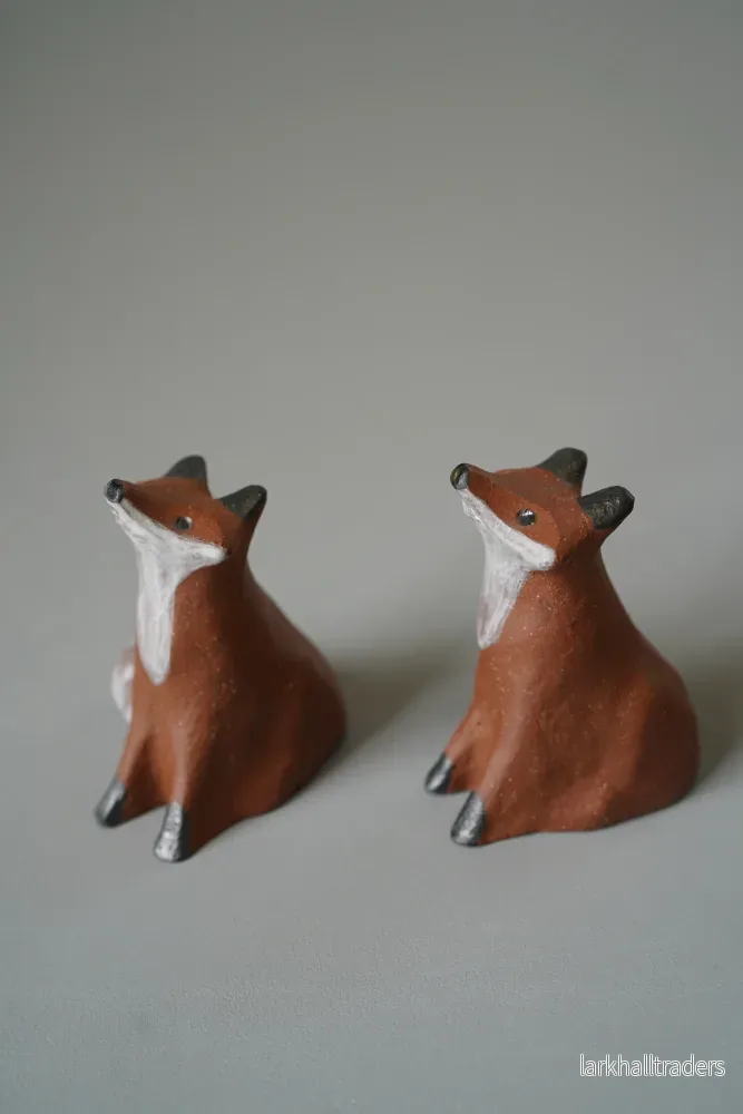 The fox that keeps you company Skulptur