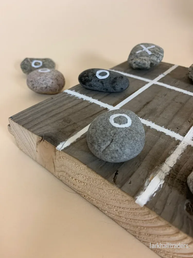 Kors- och bollspel i en rå och naturlig version - Bild 2