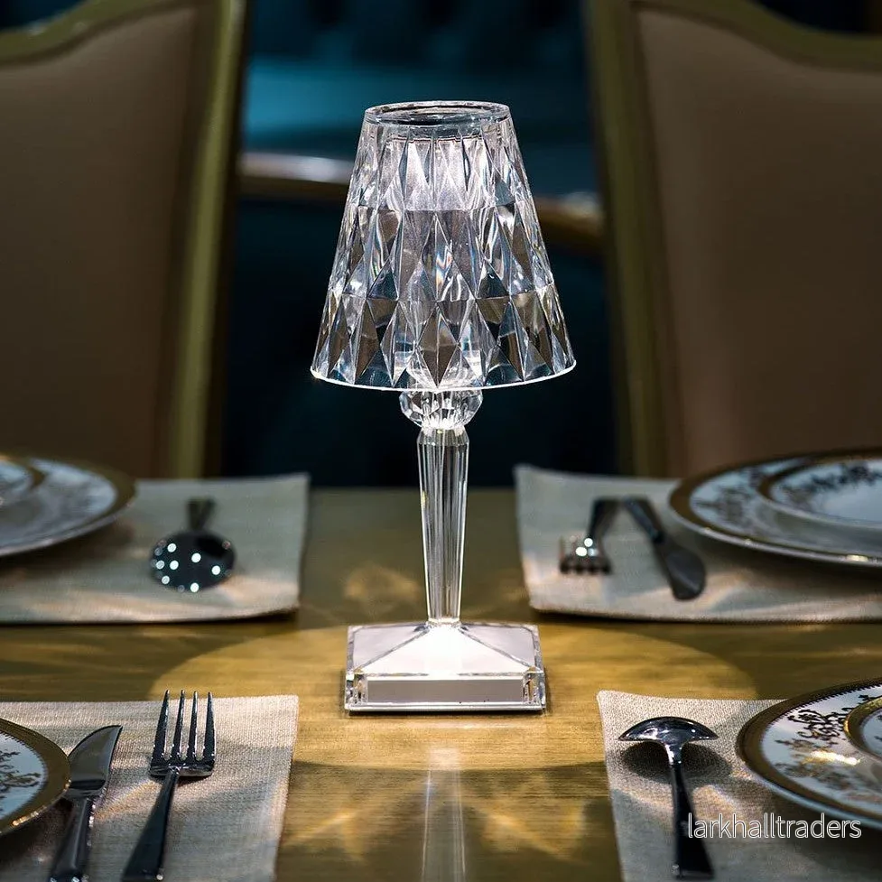 Lumière Cristal – Trådlös Kristallbordslampa med Touchkontroll och Tre Ljuslägen Lumière Cristal – Trådlös Kristallbordslampa med Touchkontroll och Tre Ljuslägen