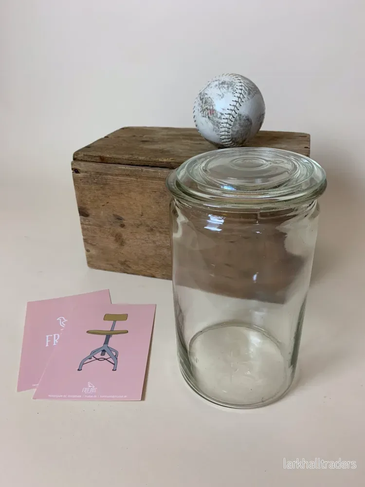 Stort sjudande glas med lock