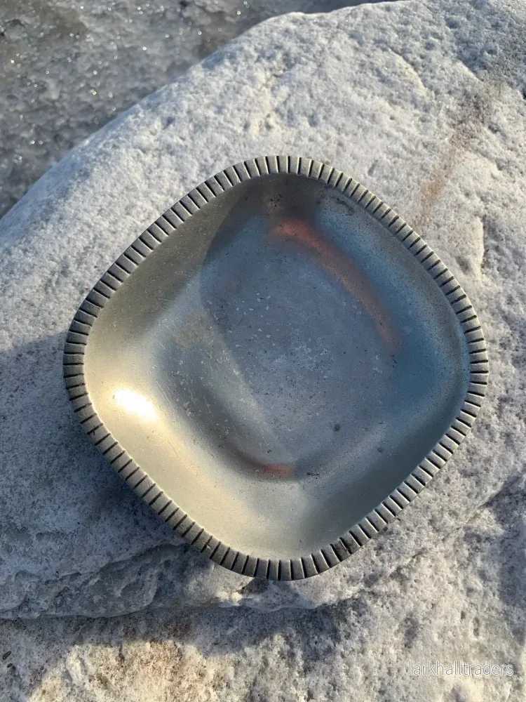 Bara Andersen fat i plåt Bara Andersen fat i plåt