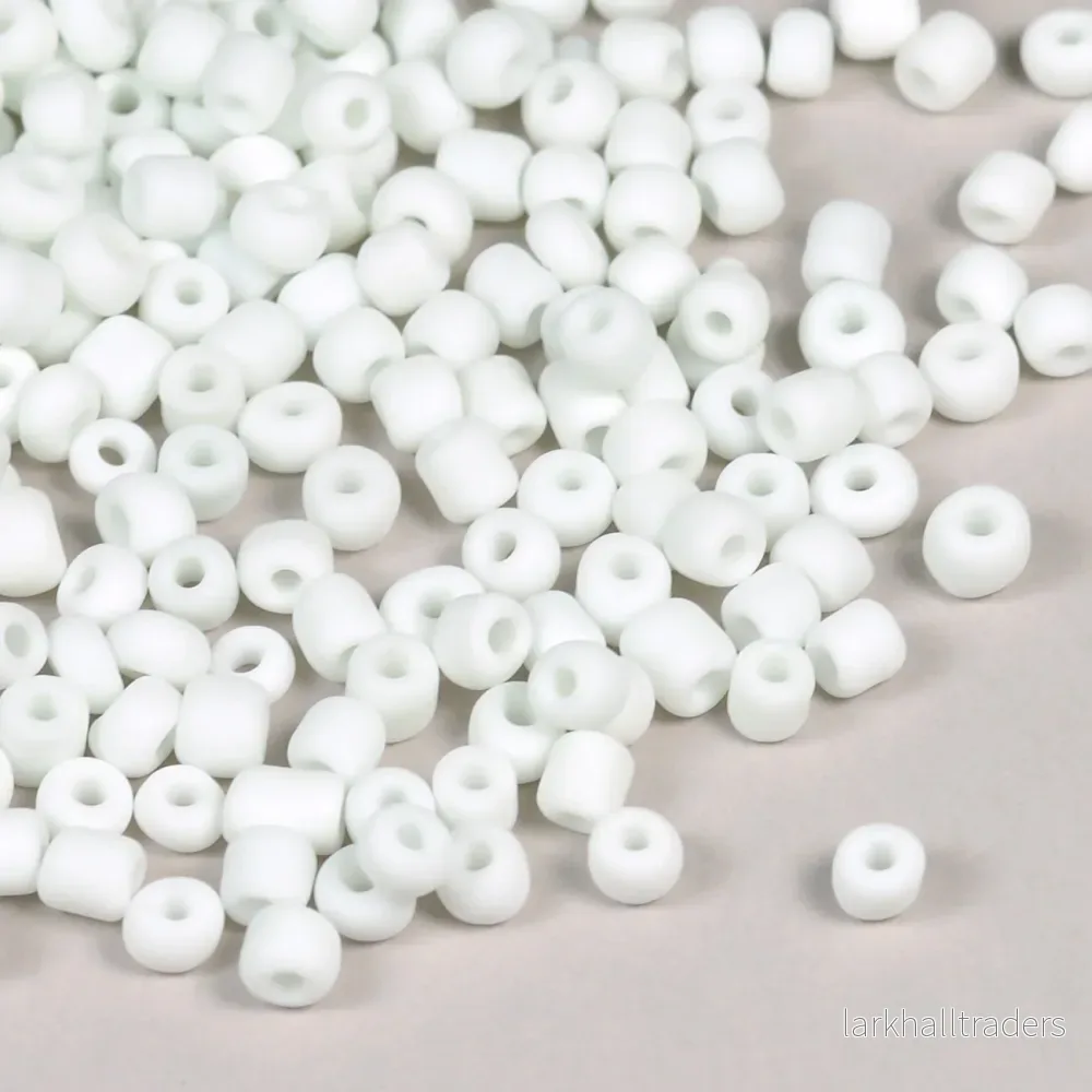 Seed Beads, 4mm, frostad vit, 30g Seed Beads, 4mm, frostad vit, 30g