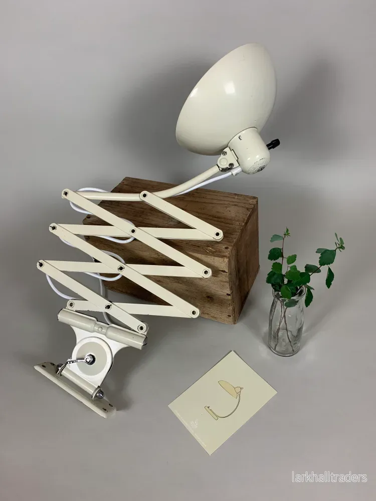 Kaiser Idell 6614 saxlampa – Den stora versionen
