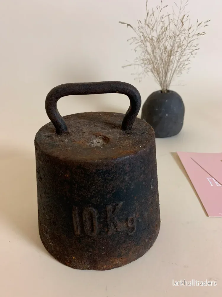 Vikt 10 kg. Vikt 10 kg.