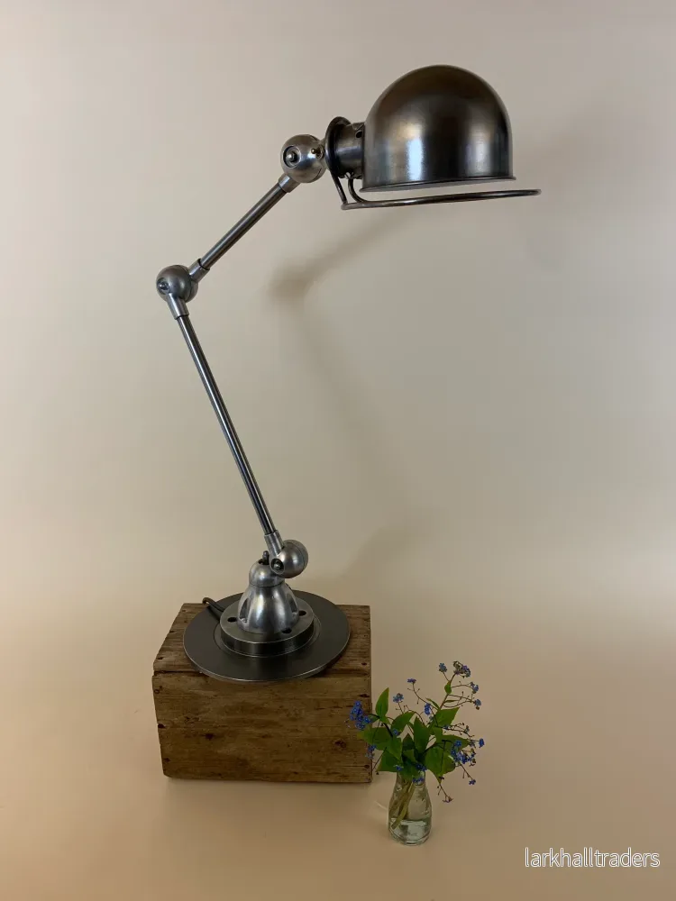 Jieldé bordslampa med två armben och strömbrytare Jieldé bordslampa med två armben och strömbrytare