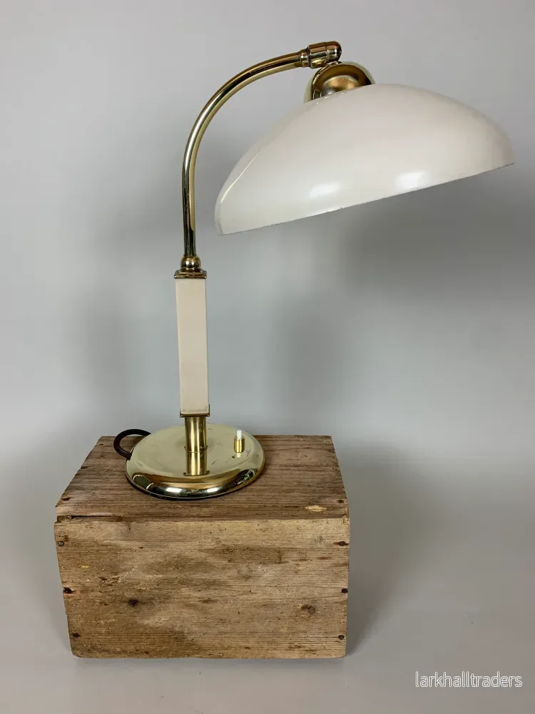 Tysk Bauhaus-lampa