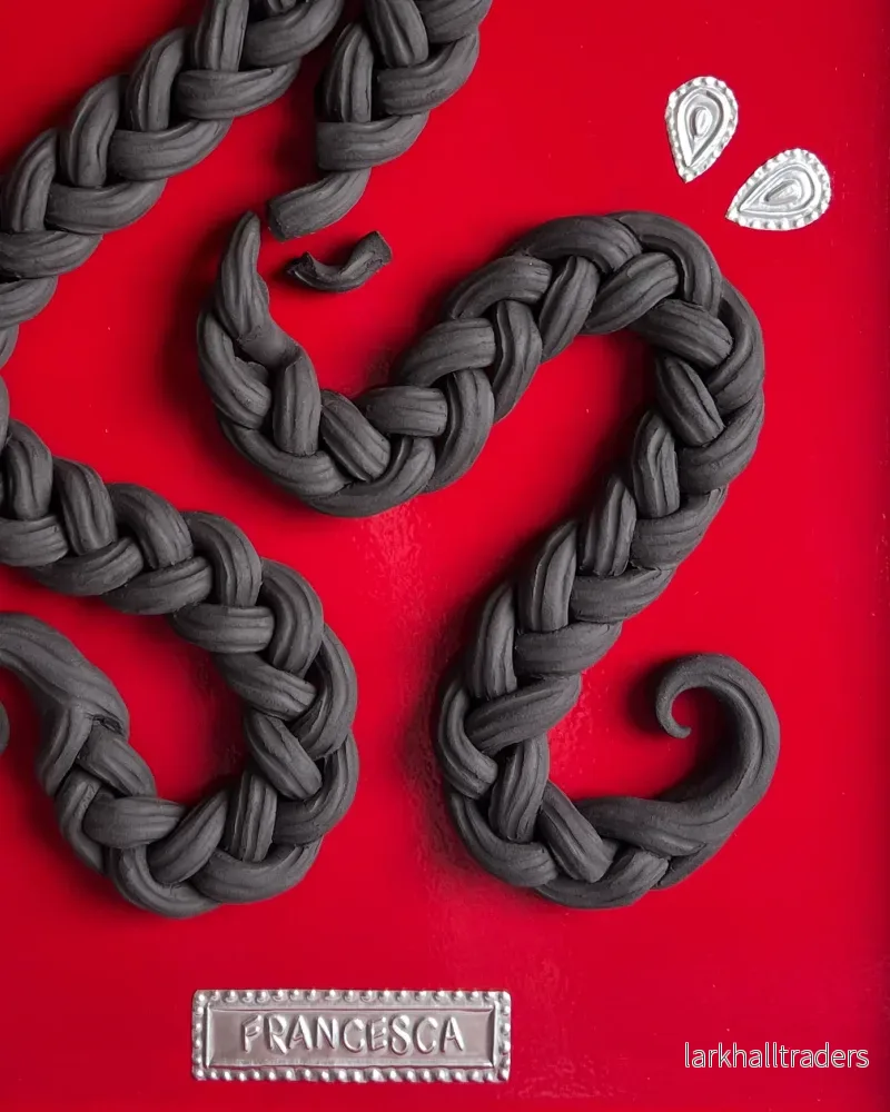 Ties That Bind, Keramik och Träskulptur - Bild 2