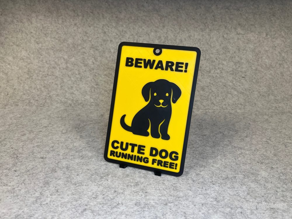 Väggdekor hund – Beware Cute Dog Väggdekor hund – Beware Cute Dog