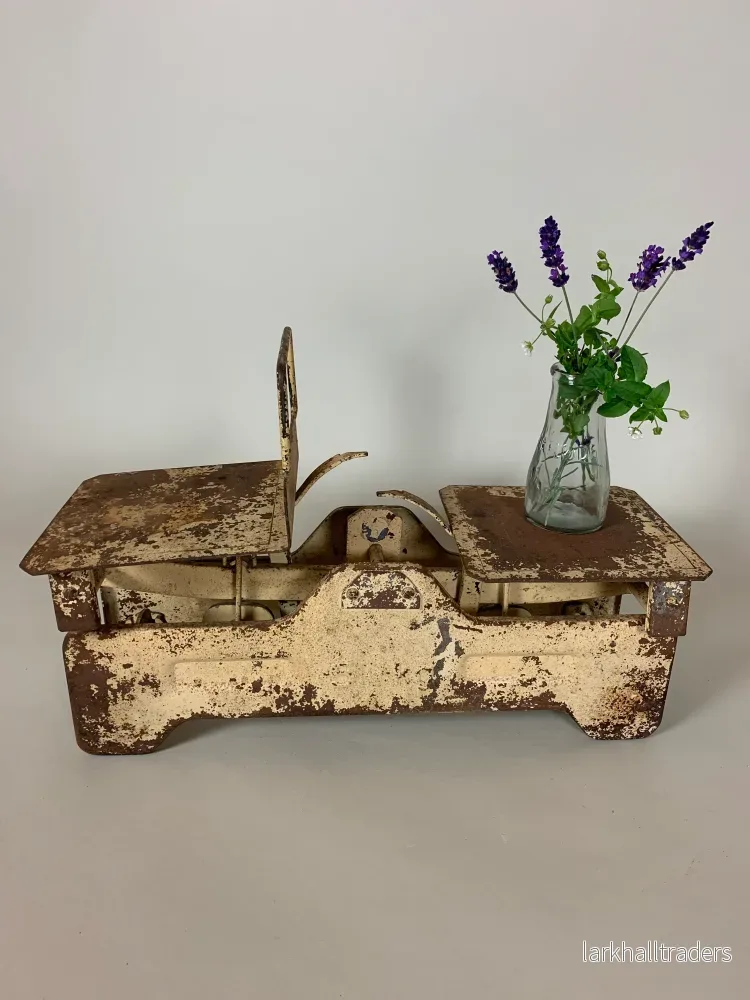 Vacker gammal vikt med mycket fin patina Vacker gammal vikt med mycket fin patina