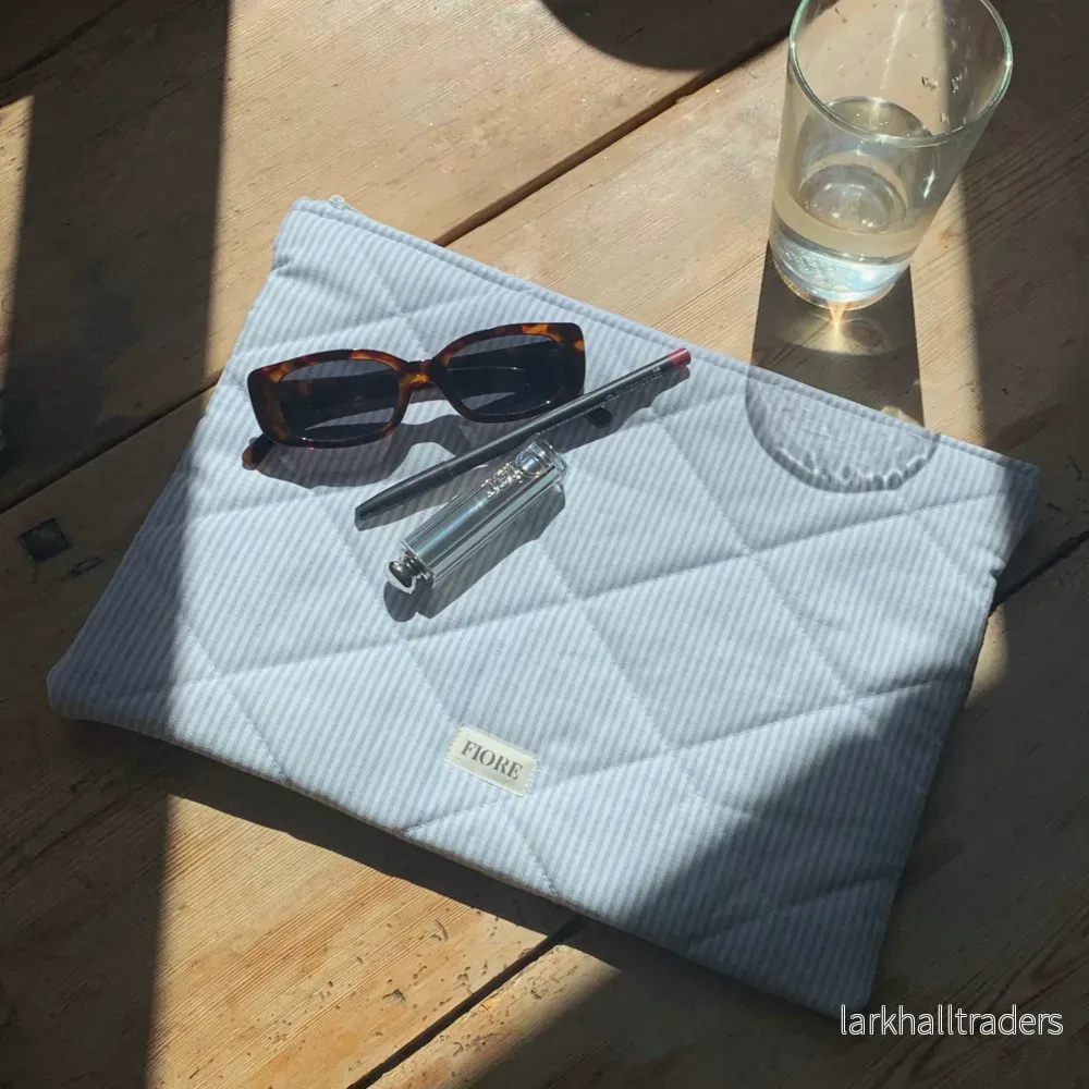 Upcycled laptop case – Milano
