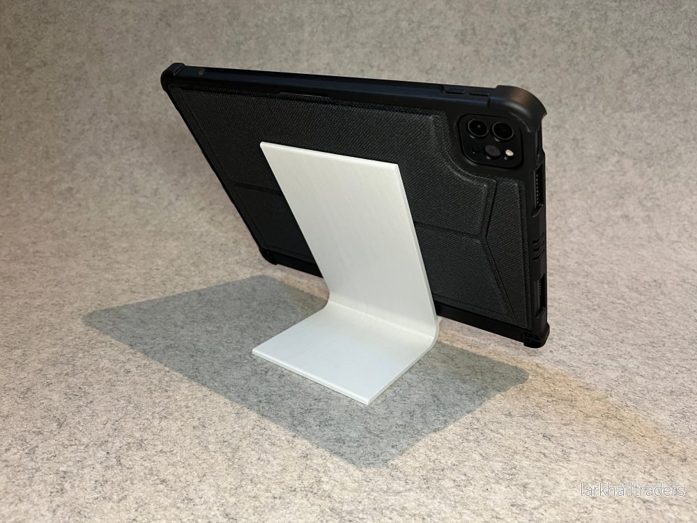 Ställ för surfplatta / iPad – minimalistisk skrivbordsdesign Ställ för surfplatta / iPad – minimalistisk skrivbordsdesign