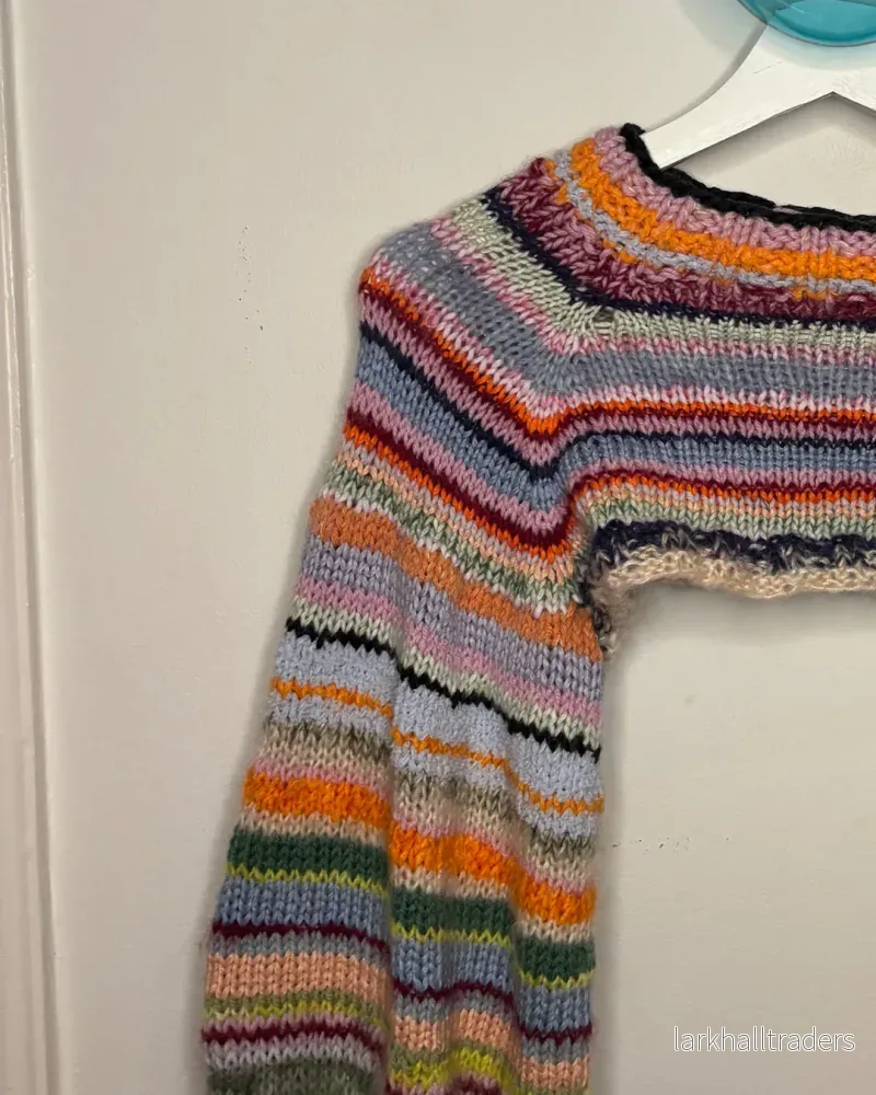 Nellie Sleeves, Ränder