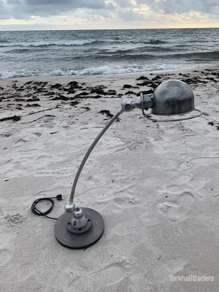 Jieldé bordslampa med svängd arm Jieldé bordslampa med svängd arm
