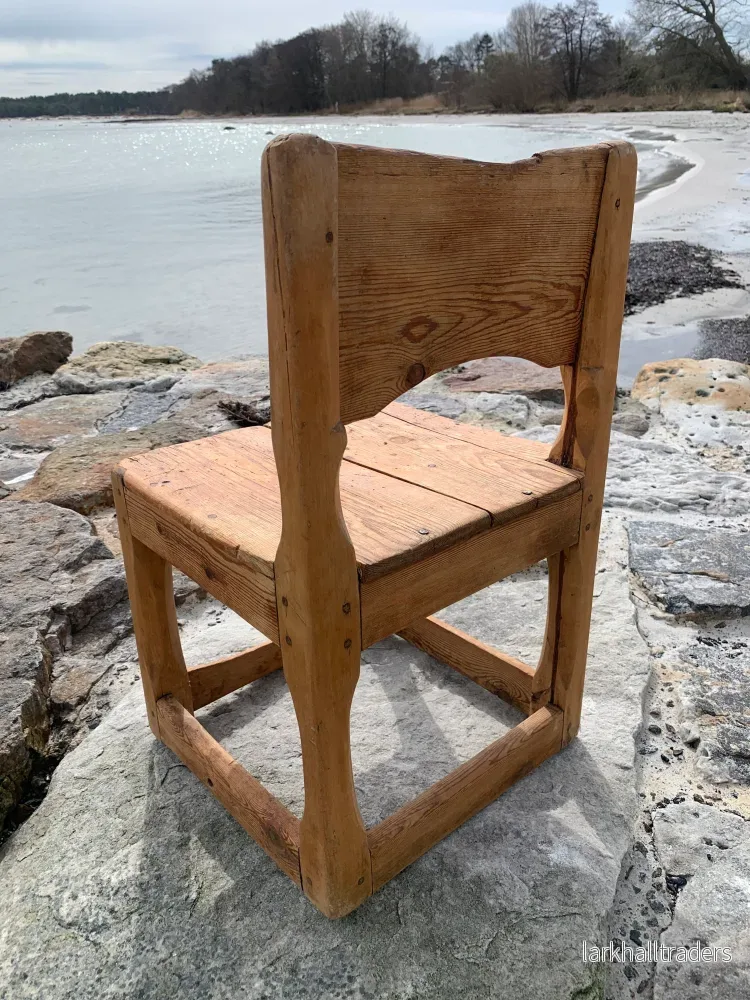 Unik och mycket gammal barnstol - Bild 3